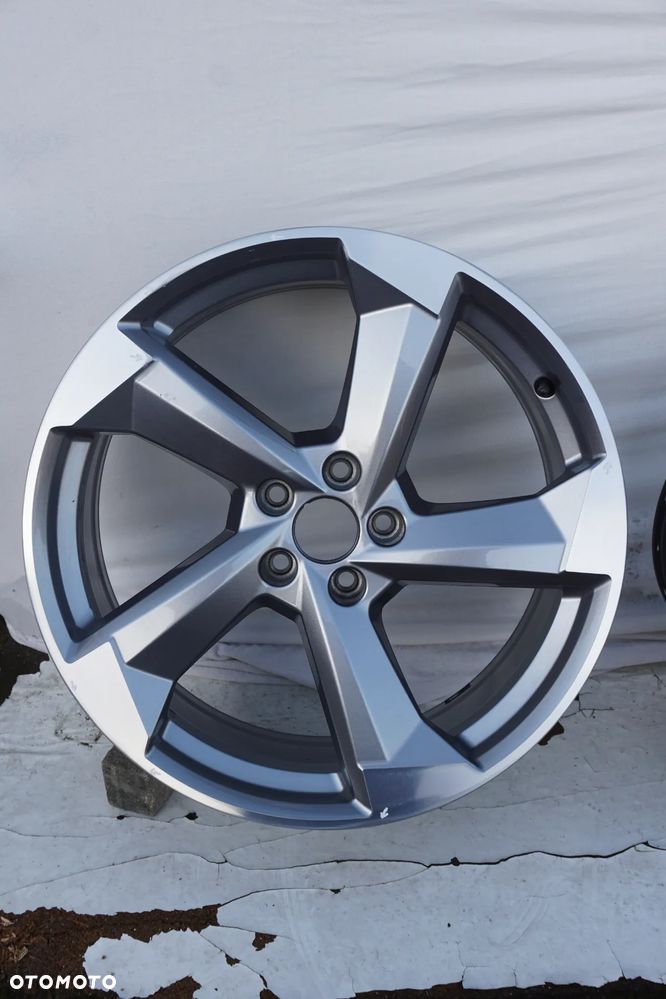 Audi 5x112 20 8,5J et37 4K9601025E - 1