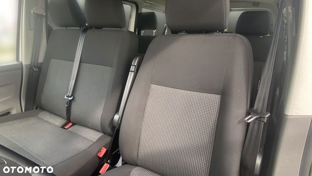 Volkswagen Transporter - 11