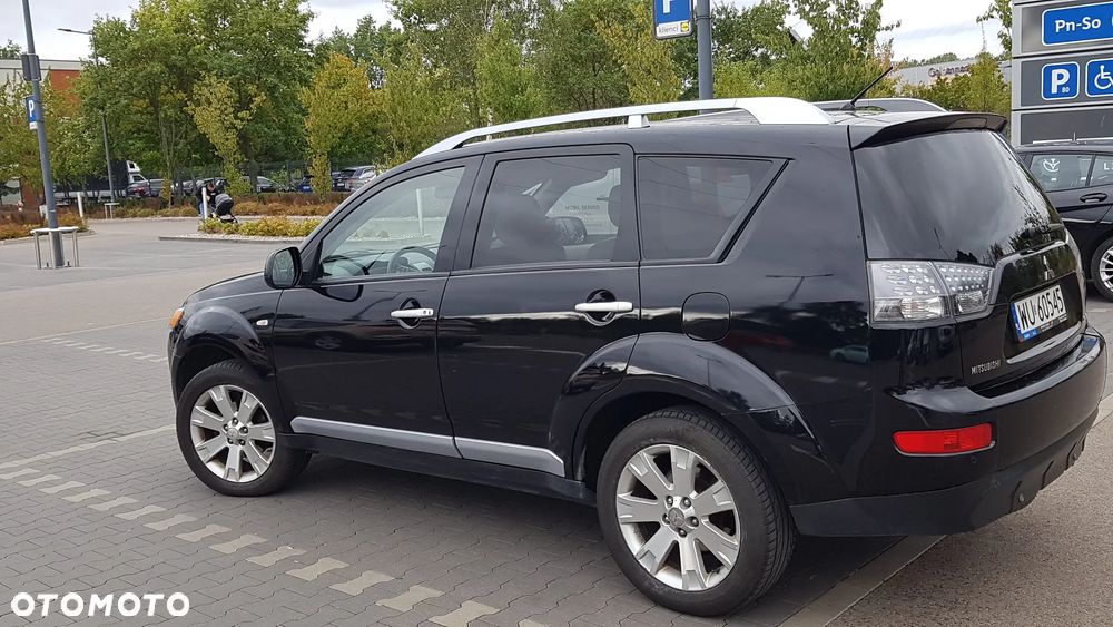 Mitsubishi Outlander 2.0 DID Instyle - 2