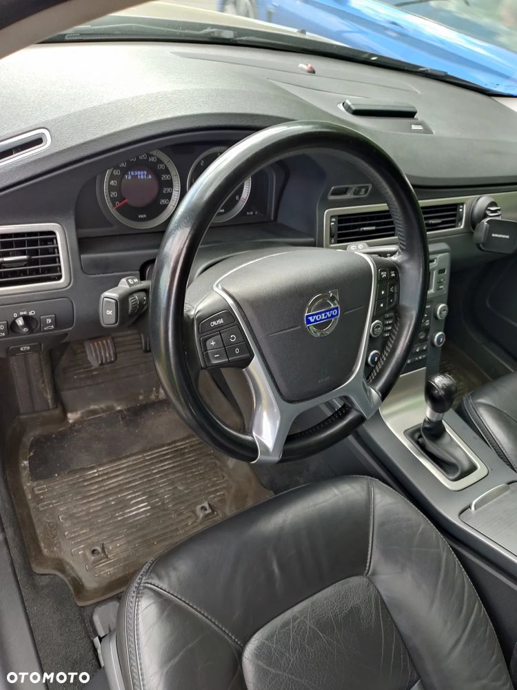 Volvo XC 70 D5 AWD Momentum - 11