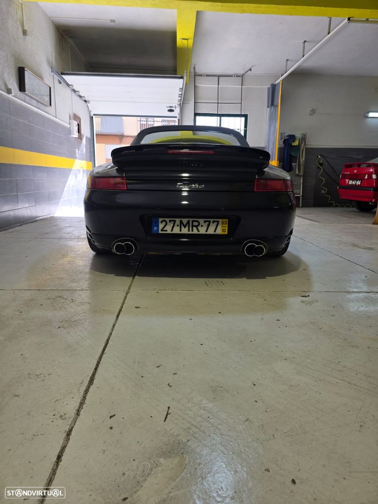 Porsche 911 Série F - 10