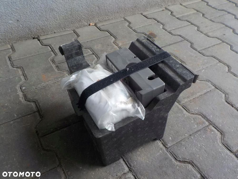 VW T5 KOMPRESOR ZESTAWU NAPRAWCZEGO KOŁA - 4