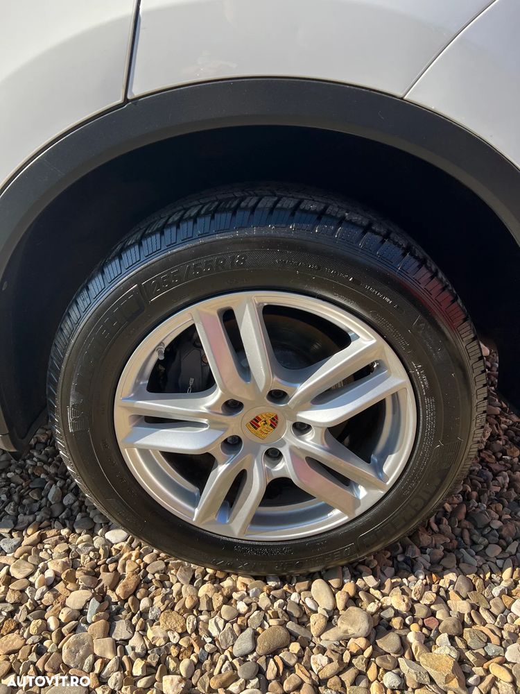 Porsche Cayenne Tiptronic S - 28