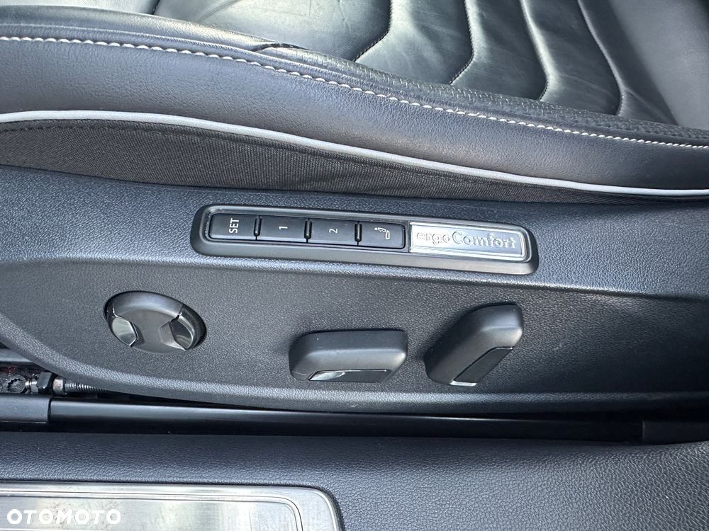 Volkswagen Arteon 2.0 TDI SCR 4Motion DSG R-Line - 16