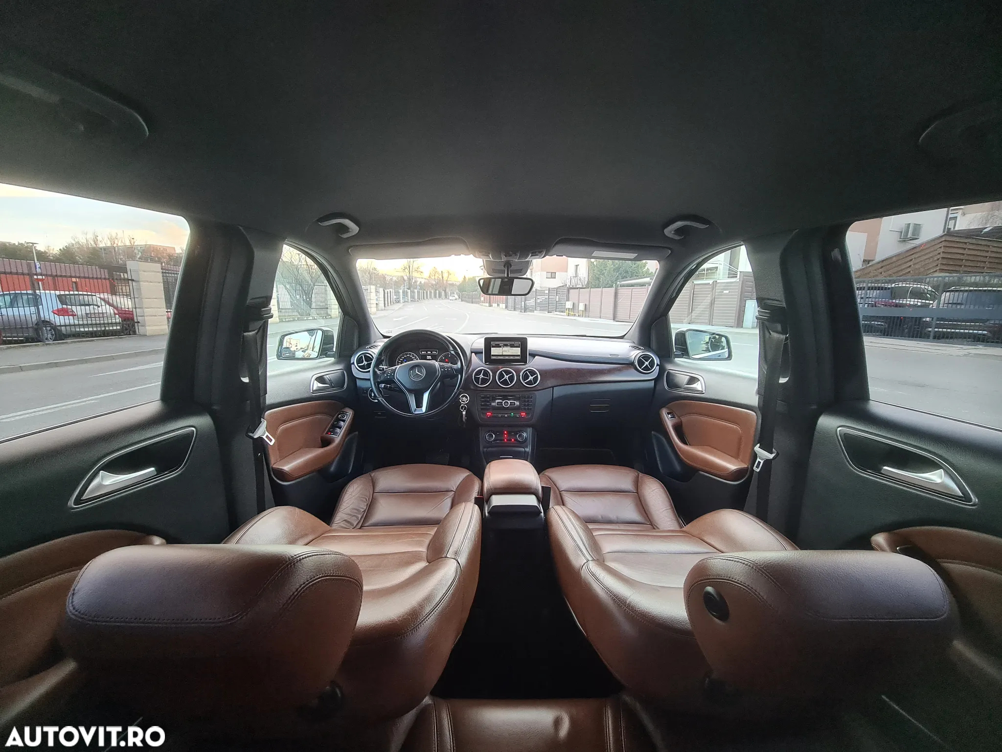 Mercedes-Benz B 200 CDI (BlueEFFICIENCY) 7G-DCT - 19