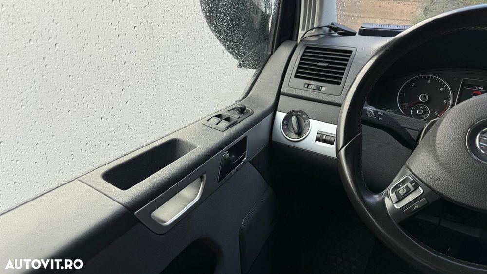 Volkswagen Multivan - 9