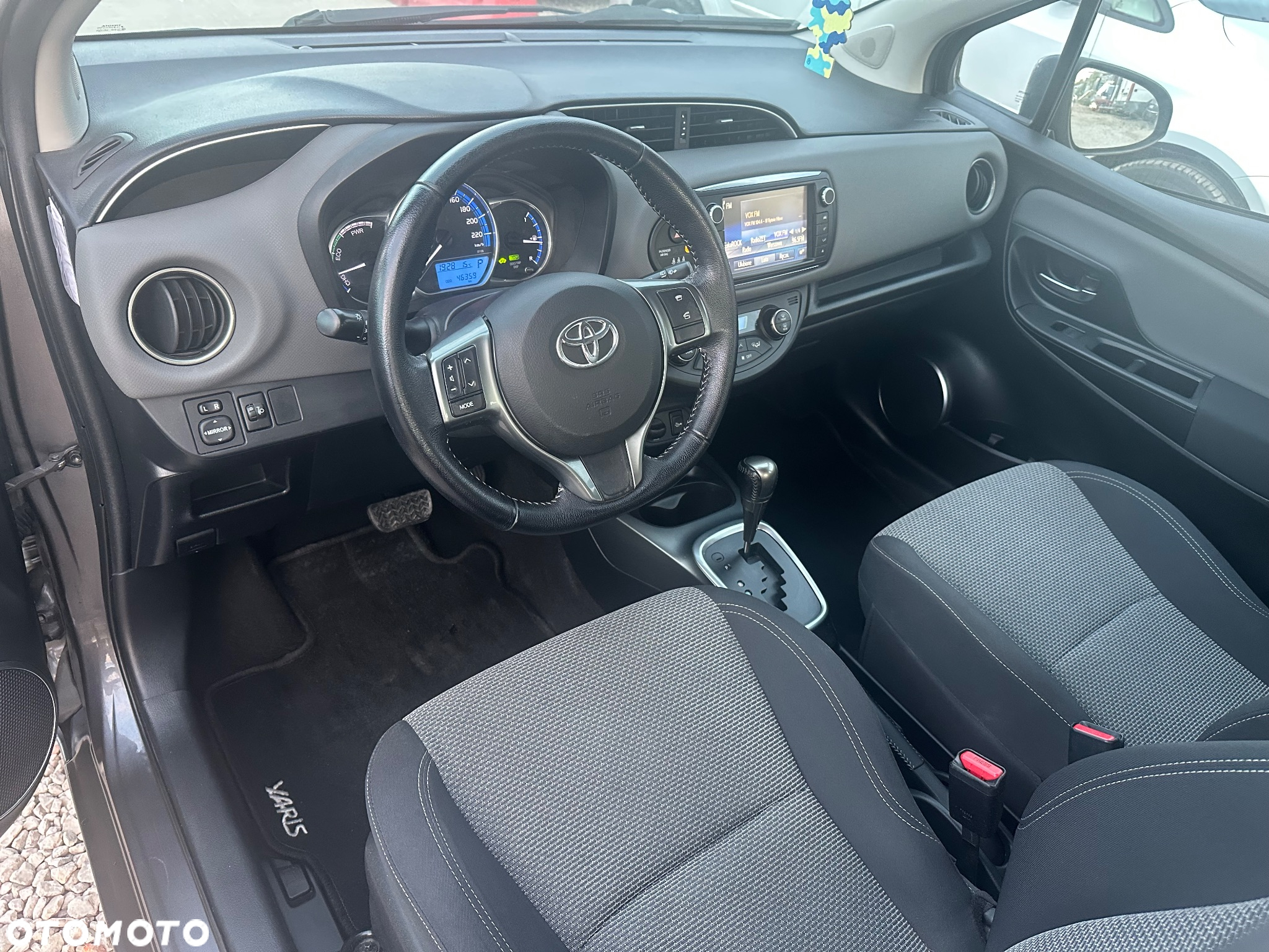Toyota Yaris Hybrid 1.5 VVT-i - 21