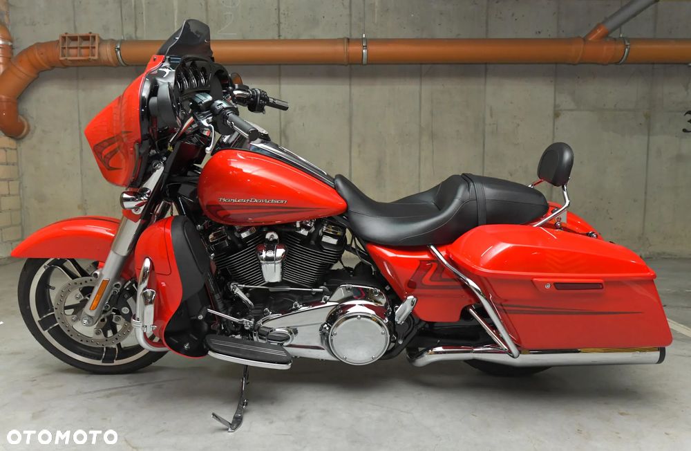 Harley-Davidson Touring Street Glide - 1