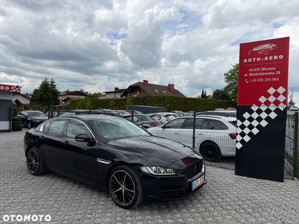 Jaguar XE 20t Prestige - 10