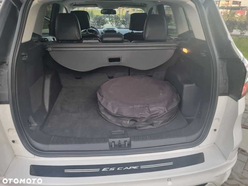 Ford Escape 2.0 EcoBoost AWD Titanium - 15