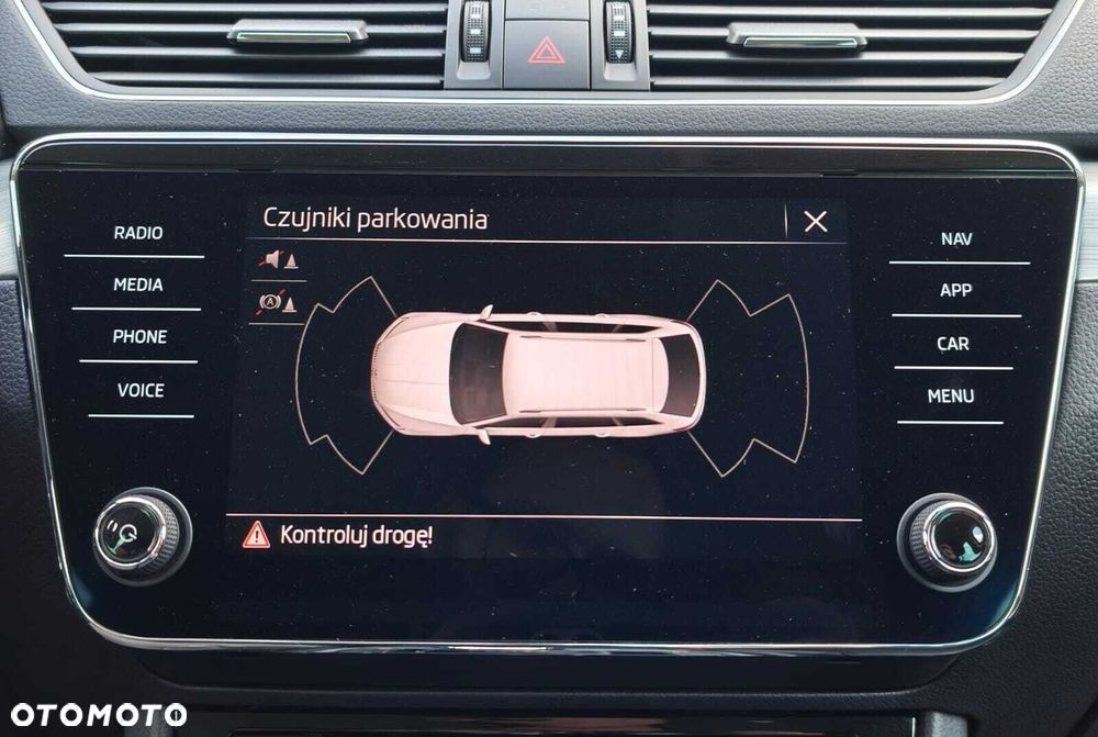 Skoda Superb 2.0 TDI SCR Ambition DSG - 31