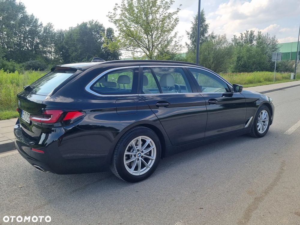BMW Seria 5 518d mHEV - 6