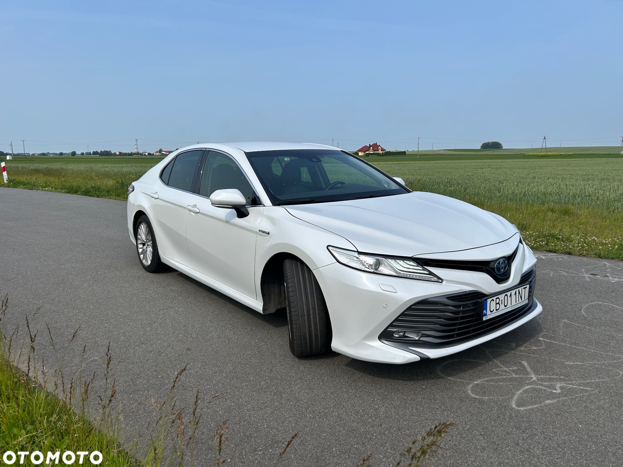 Toyota Camry 2.5 Hybrid Executive CVT - 2