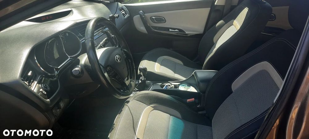 Kia Ceed 1.6 GDI L - 11
