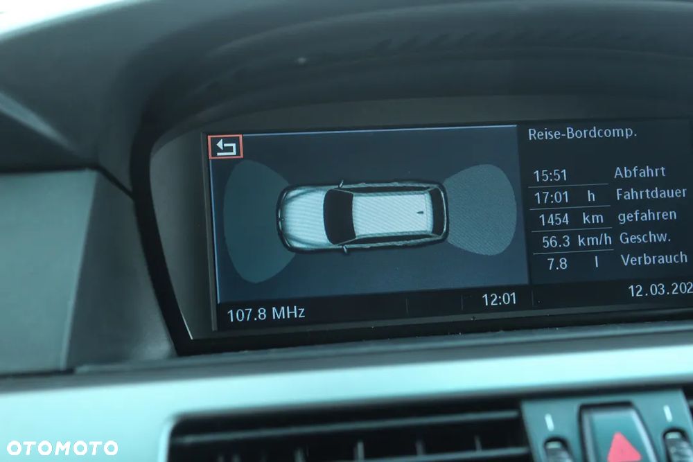 BMW Seria 5 520d - 33