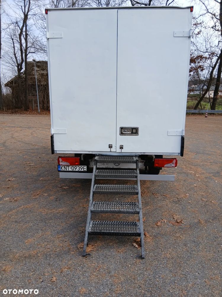 Mercedes-Benz Sprinter - 5