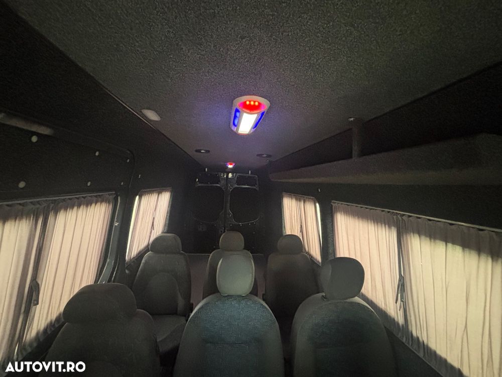 Mercedes-Benz Sprinter - 4