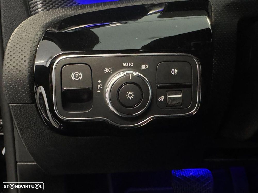 Mercedes-Benz A 250 e Style Plus - 38