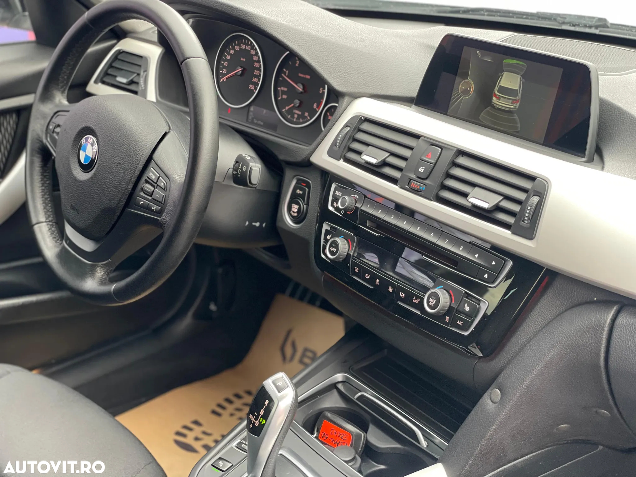 BMW Seria 3 318d Touring Aut. - 19
