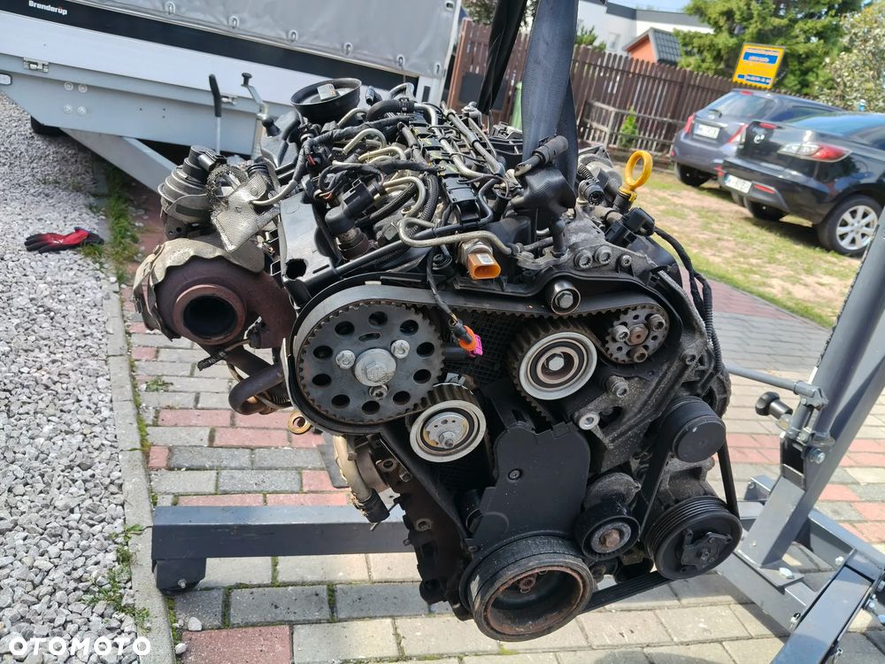 Kompletny Silnik VW Audi 1.6 TDI CAY - 4