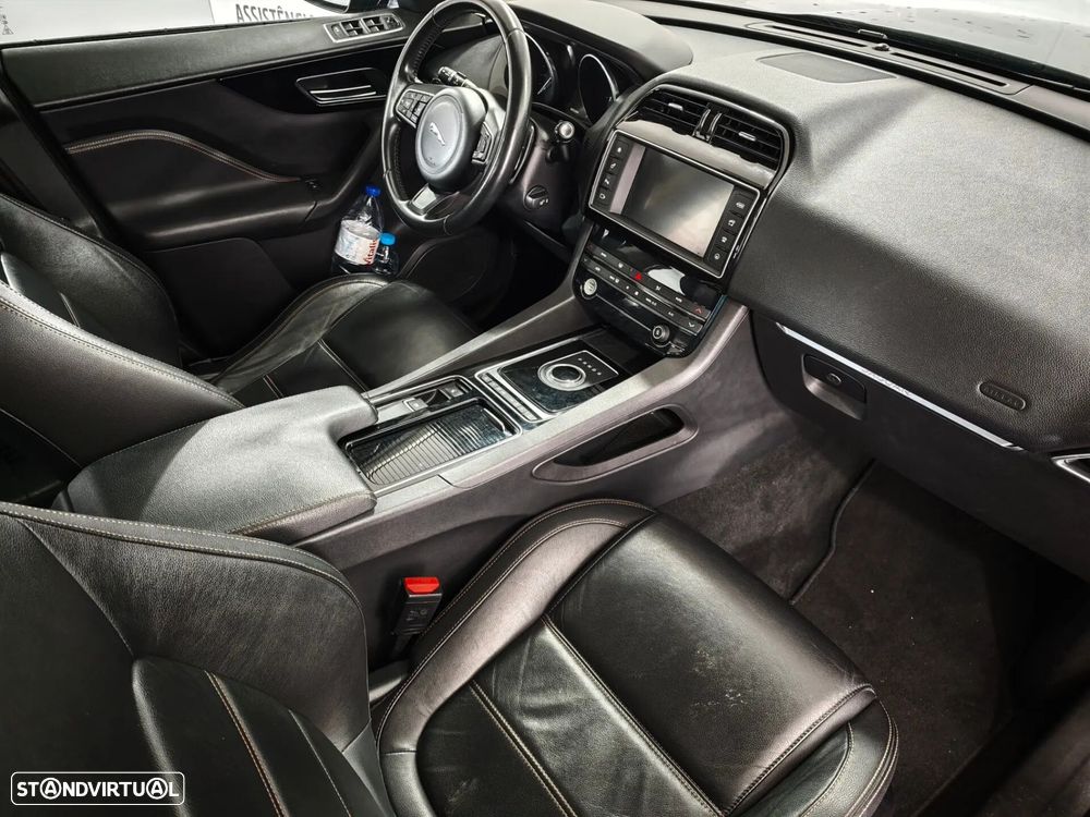 Jaguar F-Pace 2.0 i4D Prestige AWD Aut. - 27