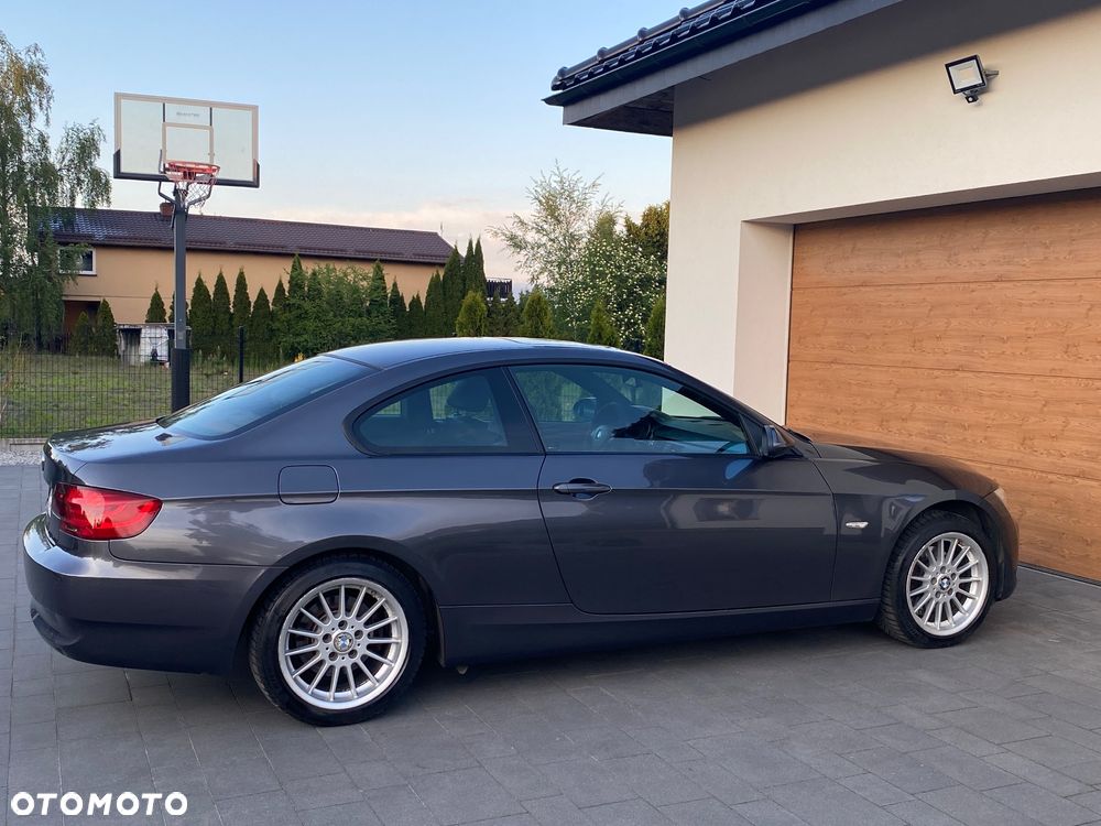 BMW Seria 3 320i M Sport Edition - 12