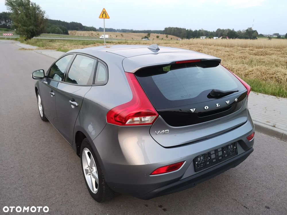 Volvo V40 D2 Momentum - 29