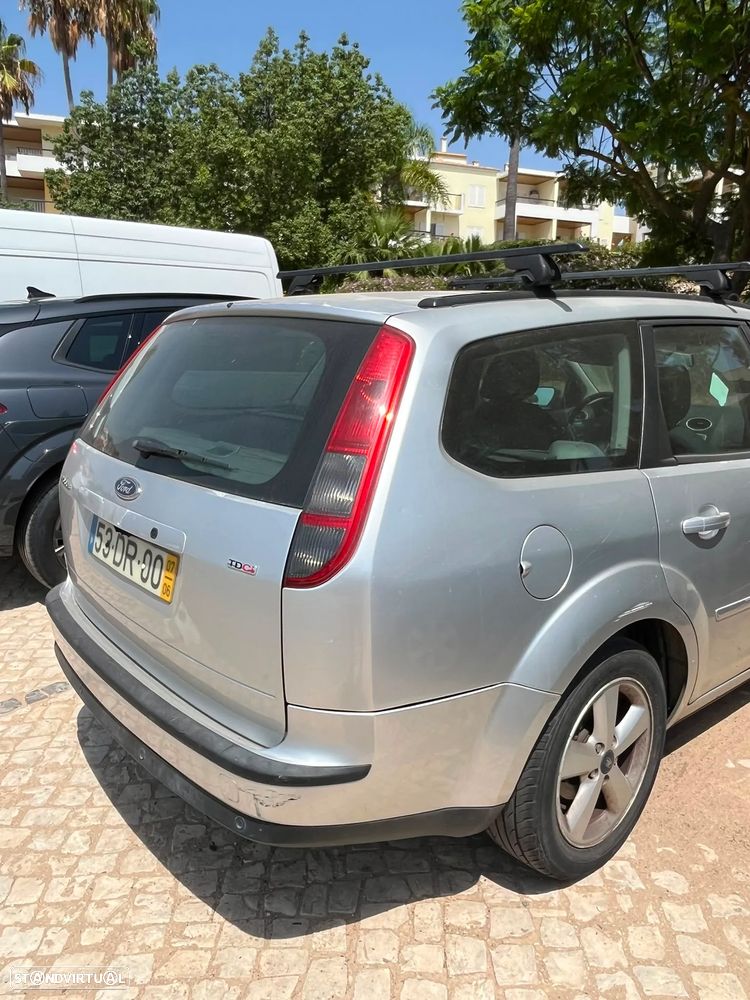 Ford Focus SW - 14
