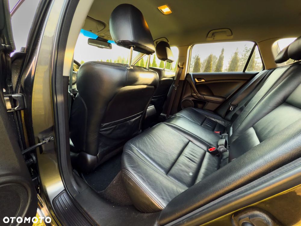 Honda Accord 2.0 Executive - 8