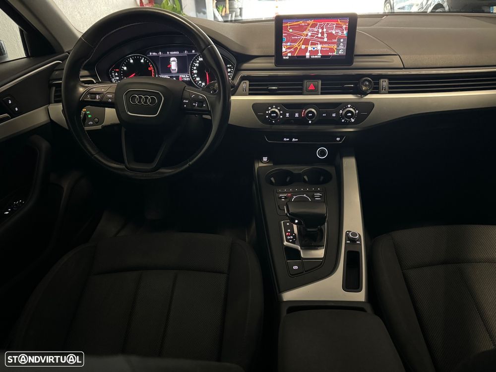 Audi A4 Avant 2.0 TDi Design S tronic - 19
