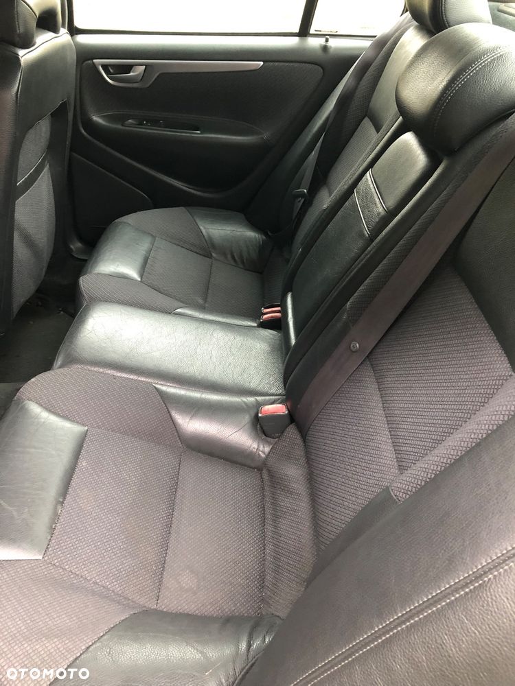 Volvo S60 2.4 D5 - 6