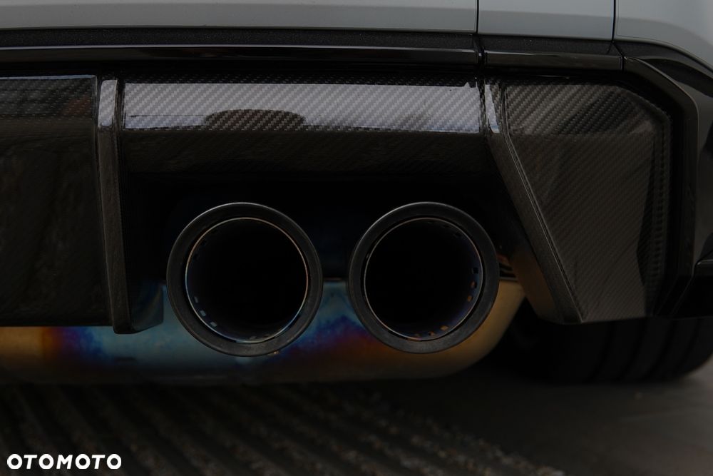BMW M4 CSL sport - 27