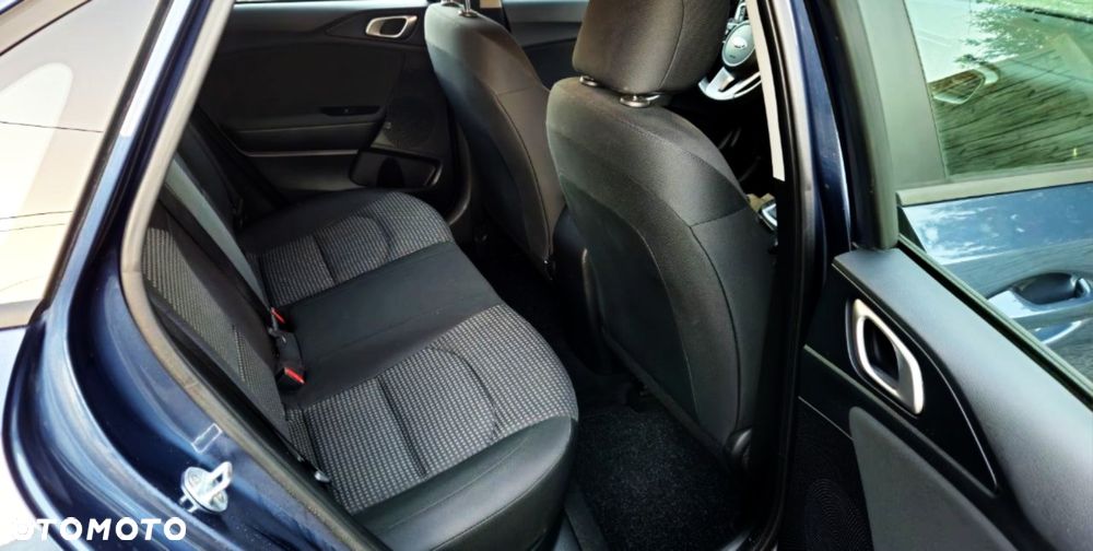 Kia Ceed 1.4 Attract - 10