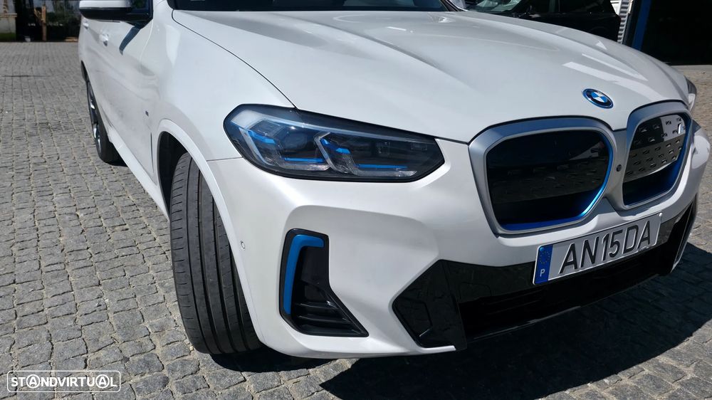 BMW iX3 M Sport Impressive - 3
