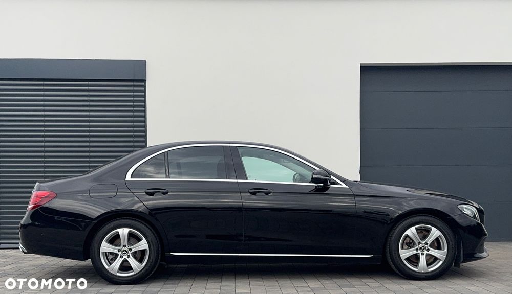 Mercedes-Benz Klasa E 220 d Business Edition 9G-TRONIC - 4
