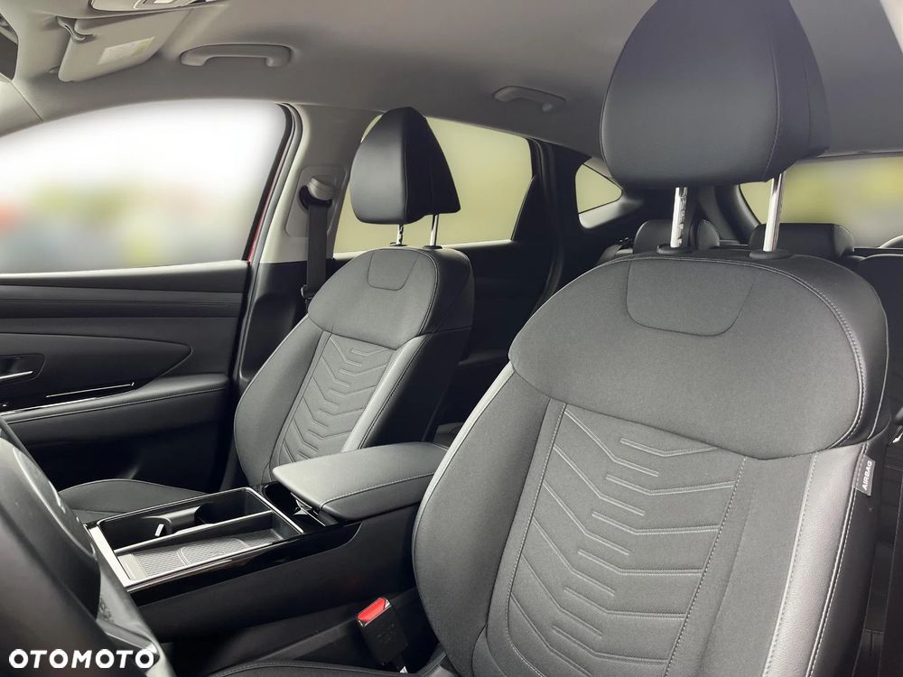 Hyundai Tucson 1.6 T-GDi HEV Executive 2WD - 11