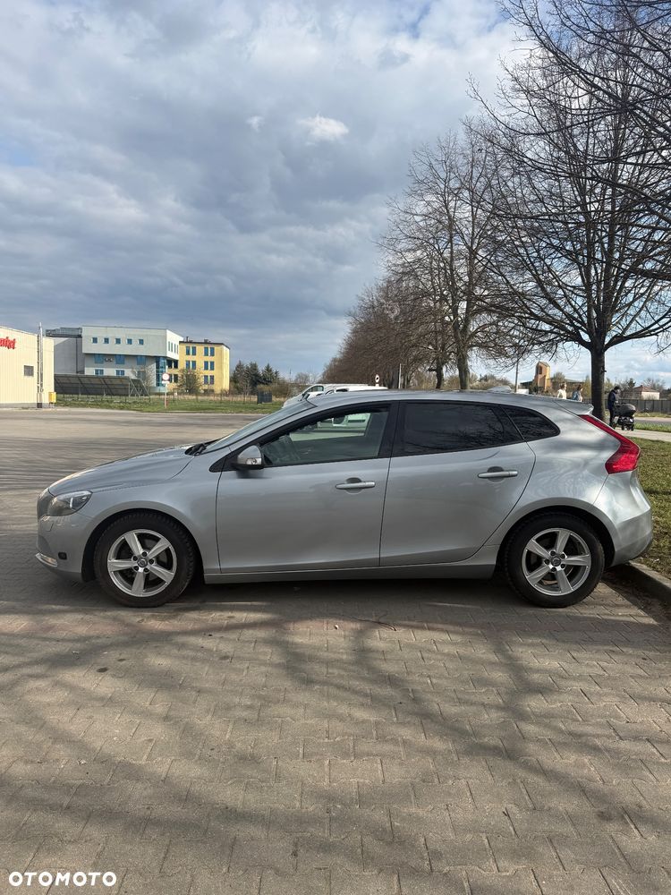 Volvo V40 D2 - 3