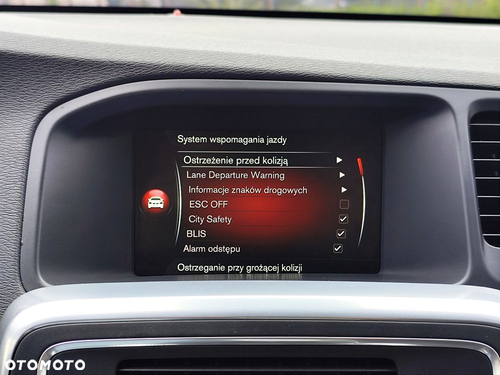 Volvo V60 D6 AWD Plug-in Hybrid Summum - 25