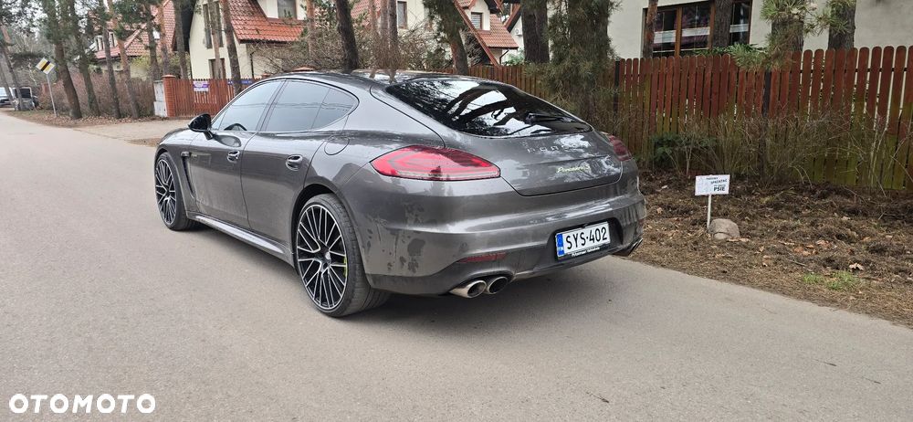 Porsche Panamera 4S PDK - 11