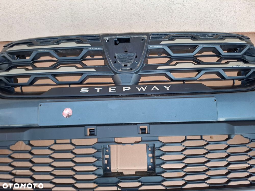 zderzak przód dacia sandero stapway iii pdc oryginał ładny stan - 6