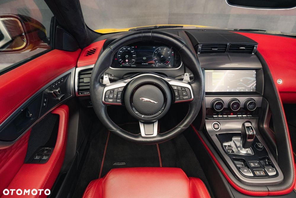 Jaguar F-Type 2.0 Turbo First Edition - 12