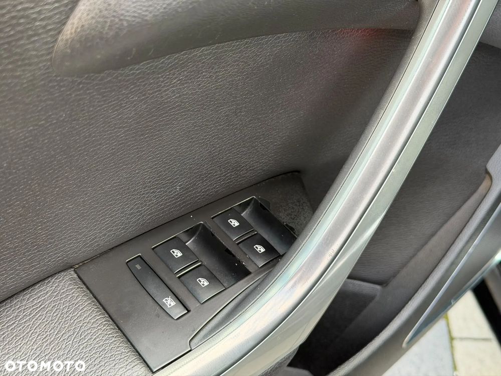 Opel Astra 1.6 Turbo Sport - 24