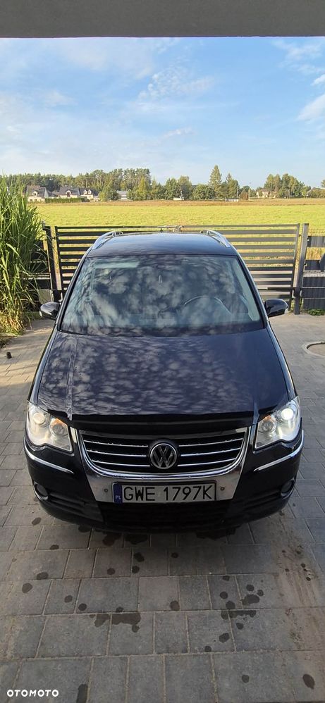 Volkswagen Touran 2.0 TDI Highline - 2