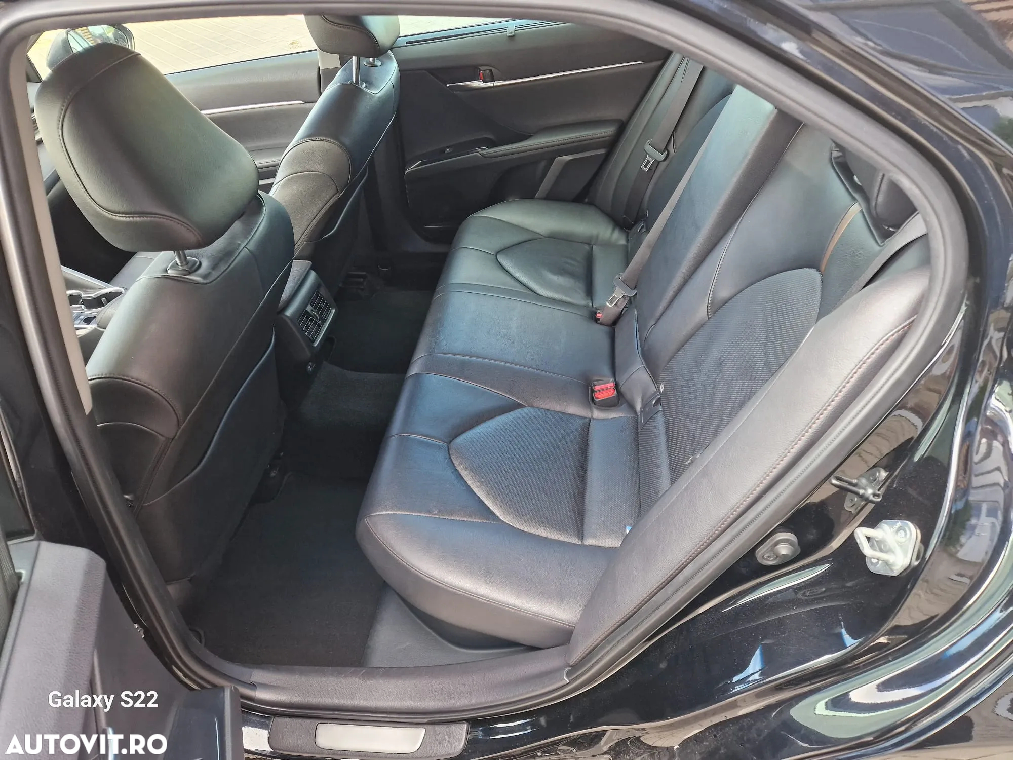 Toyota Camry 2.5 Hybrid Exclusive - 20