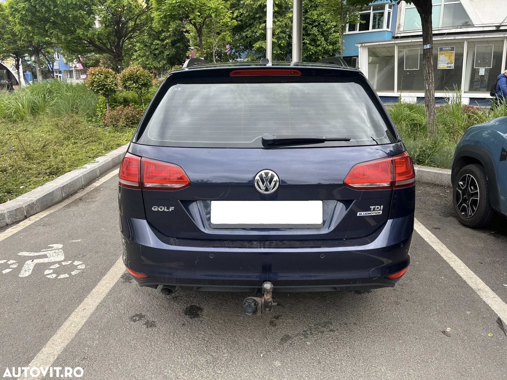 Volkswagen Golf 1.6 TDI BMT Comfortline - 4