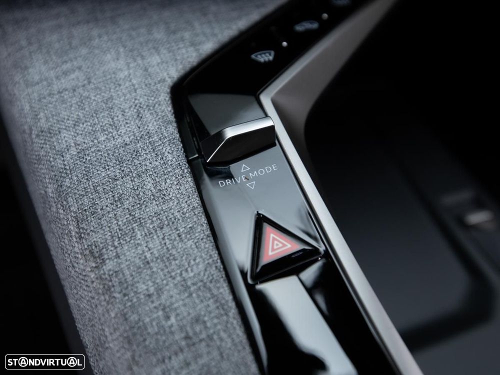 Peugeot 3008 1.2 Hybrid Allure e-DCS6 - 17