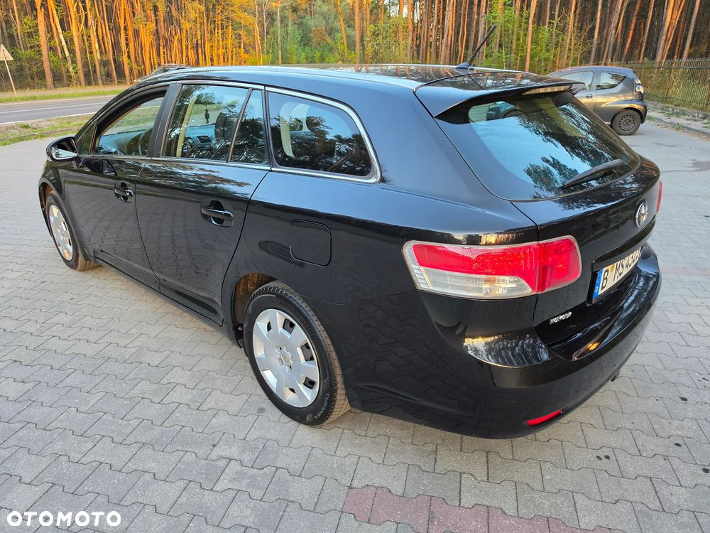 Toyota Avensis 1.8 Multidrive S Sol - 17