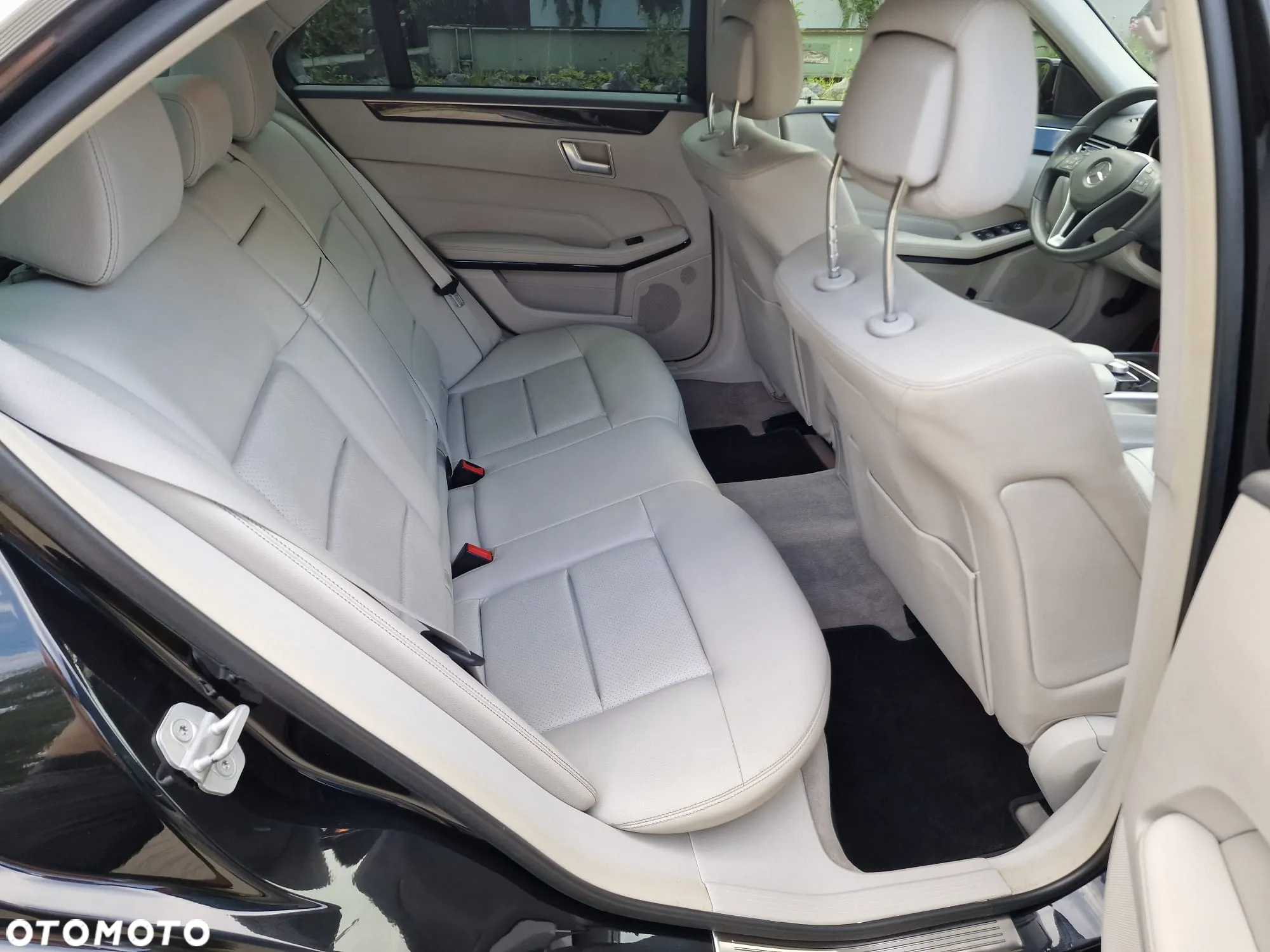 Mercedes-Benz Klasa E 300 4-Matic Avantgarde - 9