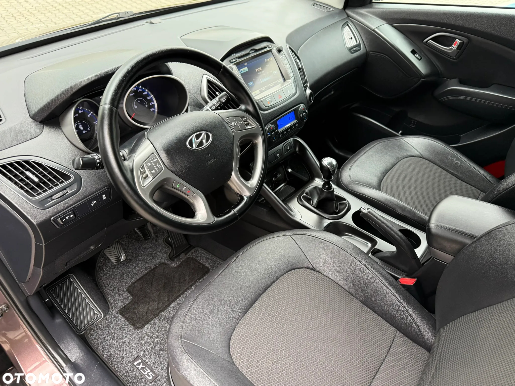 Hyundai ix35 1.6 2WD Fifa World Cup Edition - 23