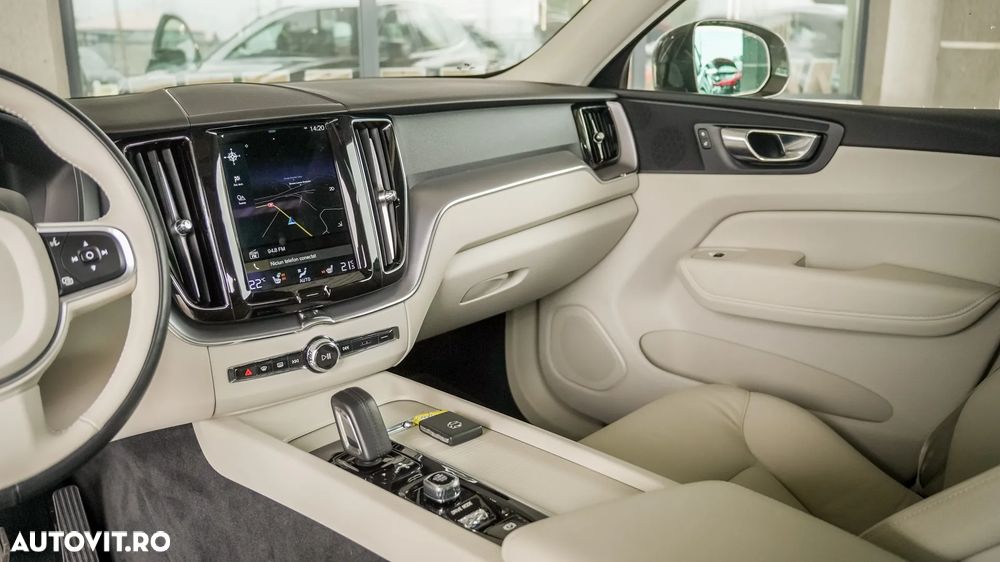 Volvo XC 60 T6 AWD Recharge Geartronic Inscription - 10